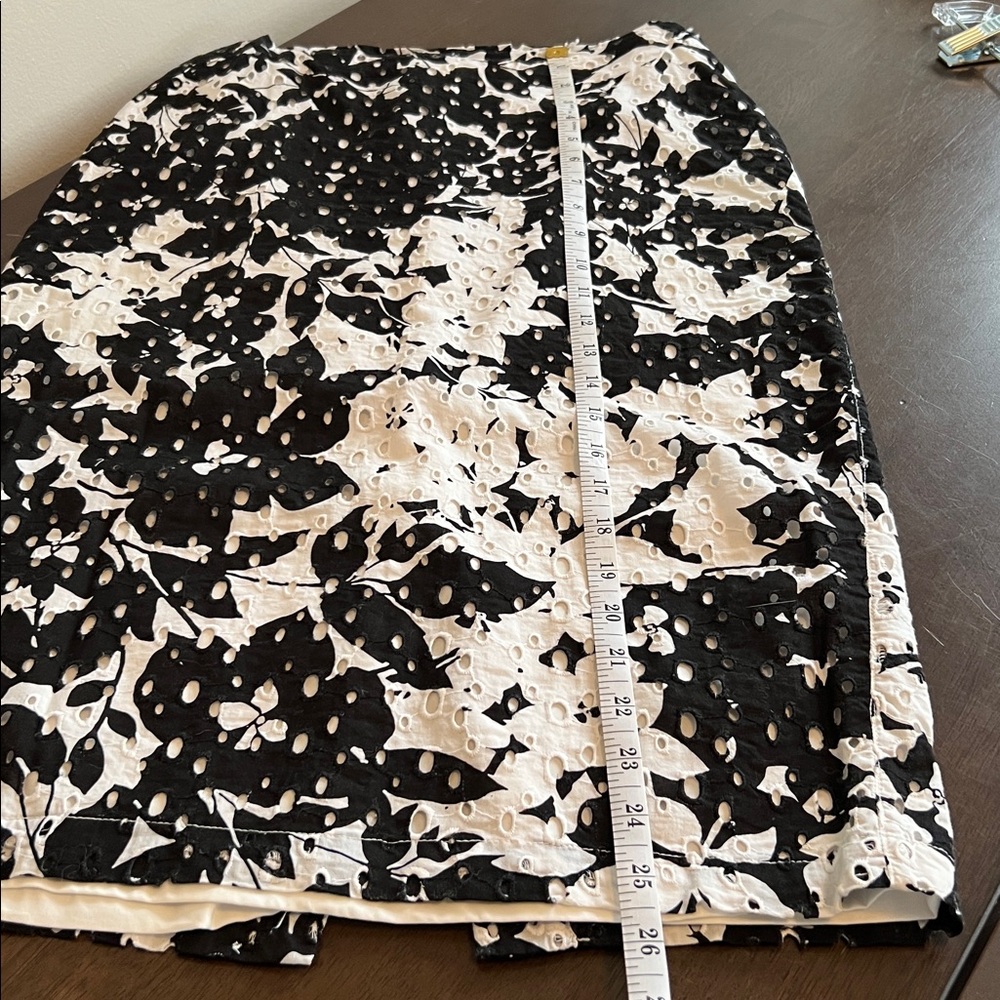 New York & Company Black and White Floral Eyelet Pencil Skirt - Picture 4 of 6